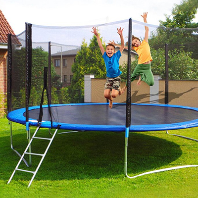 3x40'HQ de trampoline ont été expédiés